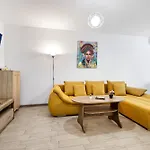 Apartment Seaside - Pool & Navodari