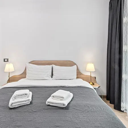 Seaside - Pool & דירה