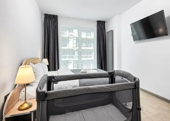 Seaside - Pool & 아파트 *