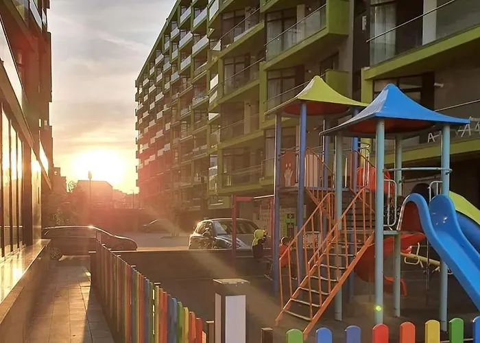 Seaside - Pool & Lejlighed Năvodari