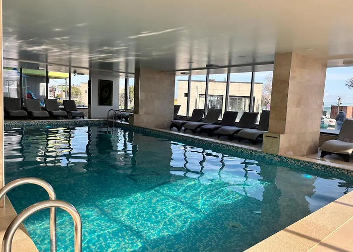 Seaside - Pool & Lejlighed Năvodari